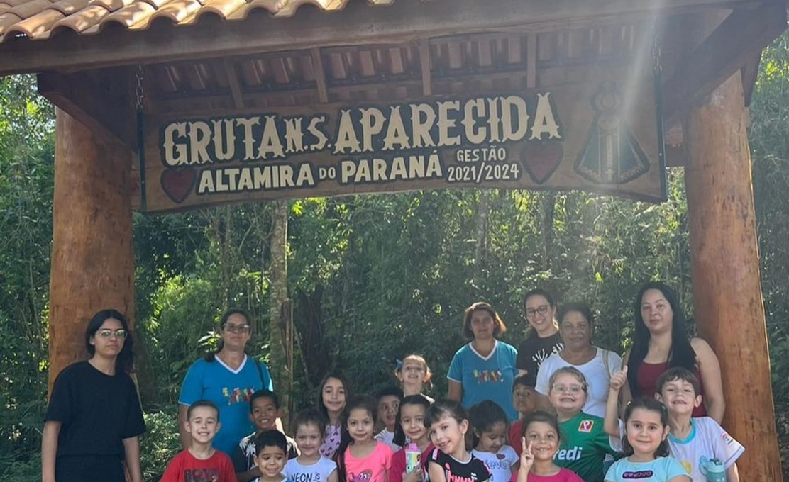 Na manhã de hoje, a Turma do Infantil 4 e Infantil 5 do CMEI, realizaram um passeio na Gruta e...